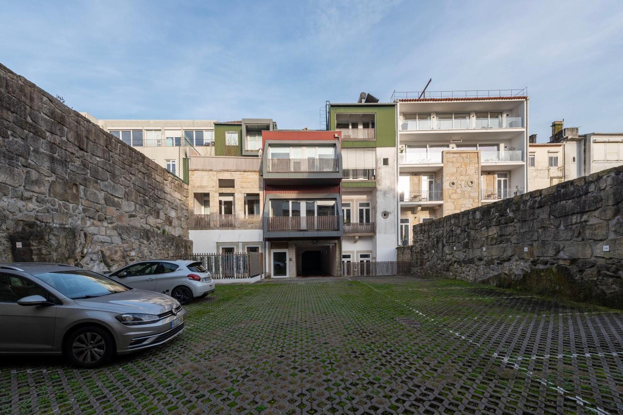 Ferienwohnung Fontainhas Flat: Balcony & Parking Porto Exterior foto